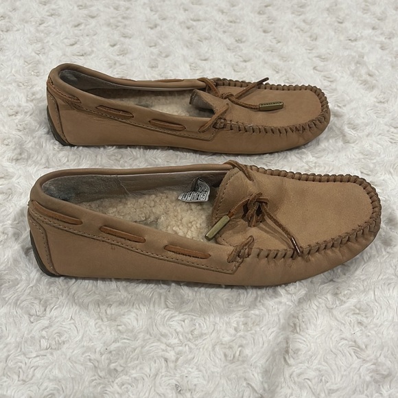 UGG Australia Tan Sheepskin Leather Driving Moccasin Seafoam Flats Size 5 in tan - Picture 4 of 12
